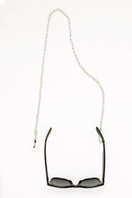 Load image into Gallery viewer, Venice: necklace and chain for glasses or for a gold-colored mask
