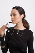 Load image into Gallery viewer, Osaka: necklace and chain for glasses with crystals and freshwater pearls
